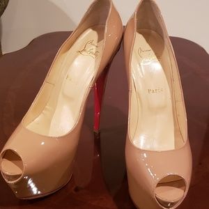 AUTHENTIC Christian Louboutin Highness 41
